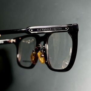 (NEW) Alexander McQueen Eyeglasses AM0079O
